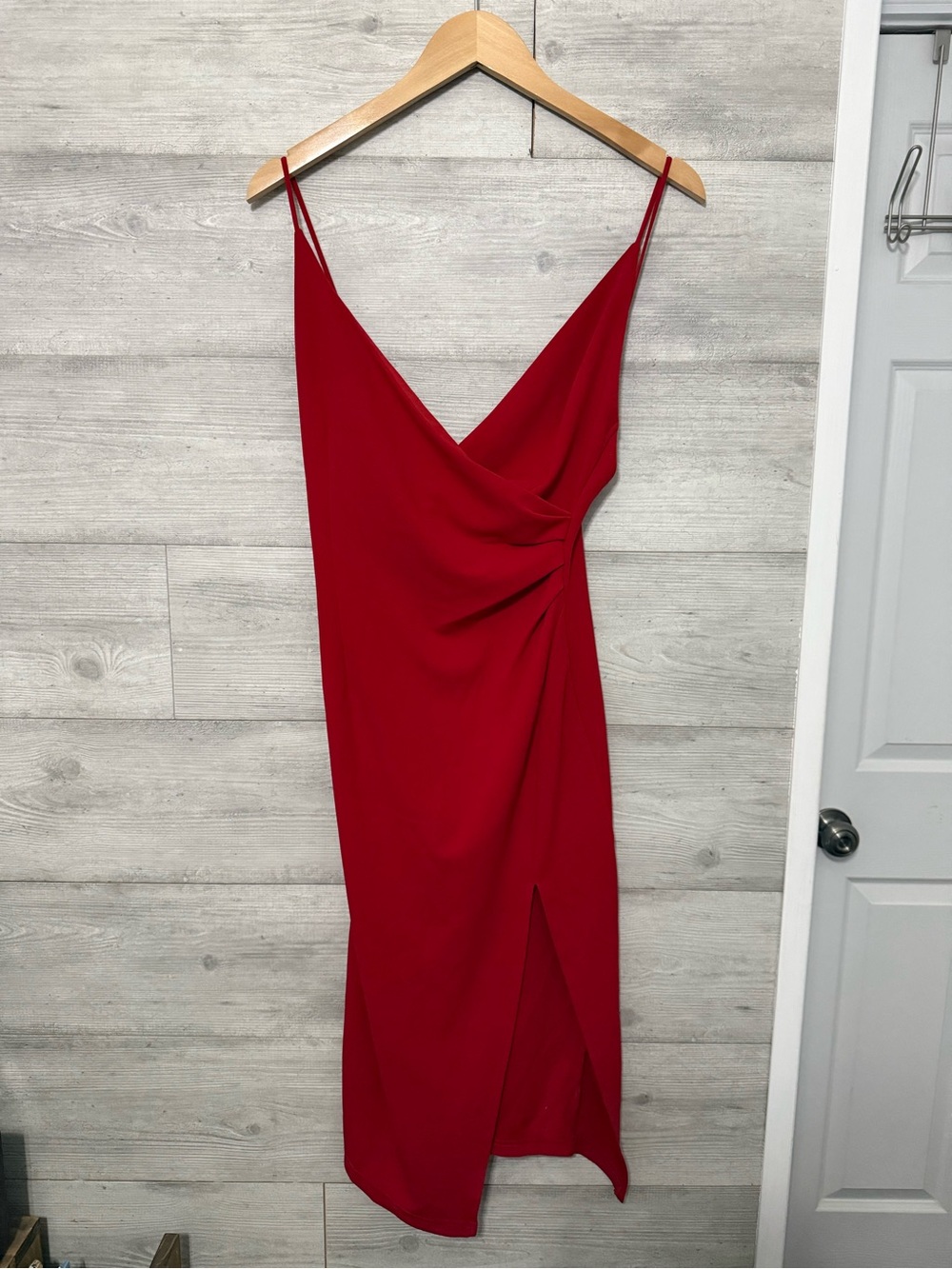 NWT Hello Molly Red Quiet Dancer Midi Dress Spaghetti Strap Size Small